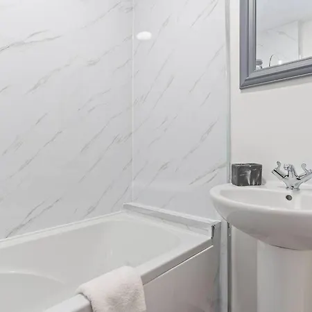3 Bedroom Away From Cozy And Comfortable Loftus