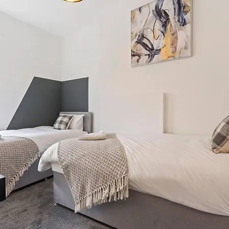 3 Bedroom Away From Cozy And Comfortable * Loftus