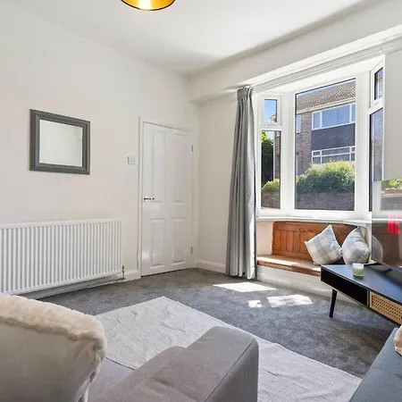 3 Bedroom Away From Cozy And Comfortable Apartamento *