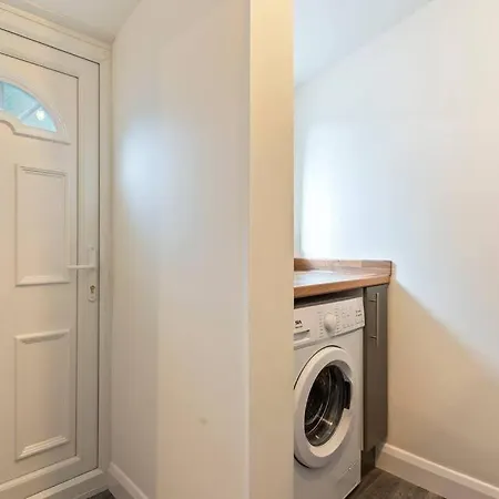 3 Bedroom Away From Cozy And Comfortable Apartamento *