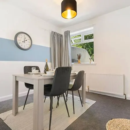 3 Bedroom Away From Cozy And Comfortable * Loftus